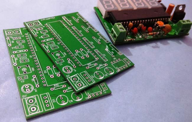 Digital-Voltmeter-using-ICL7071-PCBs