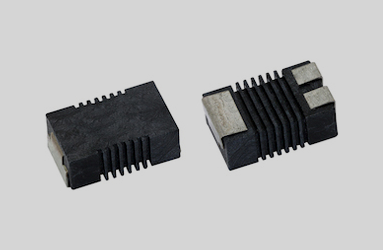 CDMM Series high voltage chip divider from Vishay Intertechnology