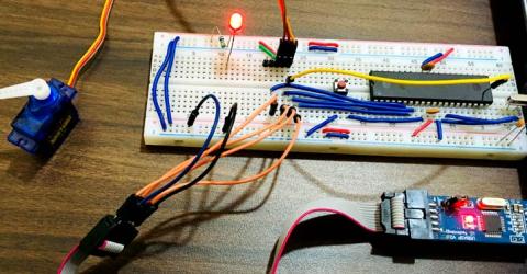 Interfacing Servo Motor with AVR Microcontroller Atmega16