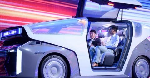 Baidu' Robocar with Second-Generation AI Chip Kunlun 2