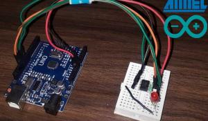 Programming ATtiny85 with Arduino Uno