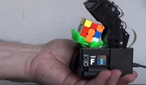 Smallest Rubik's Cube Solver Robot